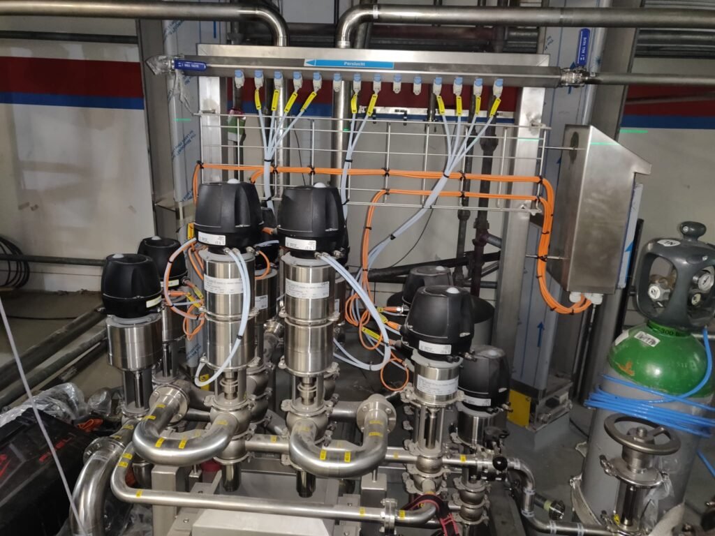 WhatsApp Image 2025-10-30 at 16.46.06 (2)